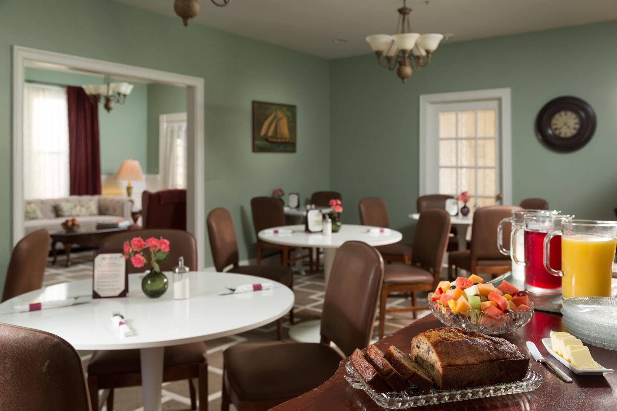 Beech Tree Inn And Cottage Newport Bagian luar foto