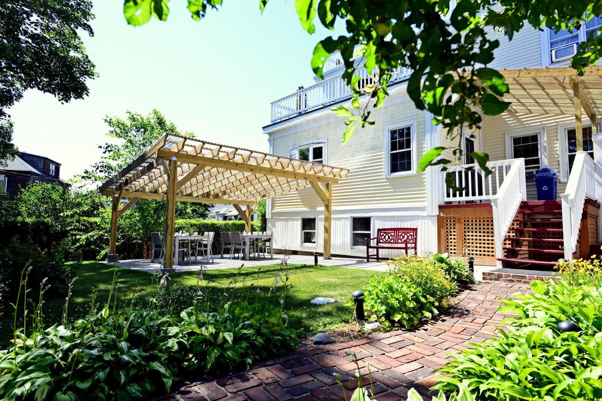 Beech Tree Inn And Cottage Newport Bagian luar foto